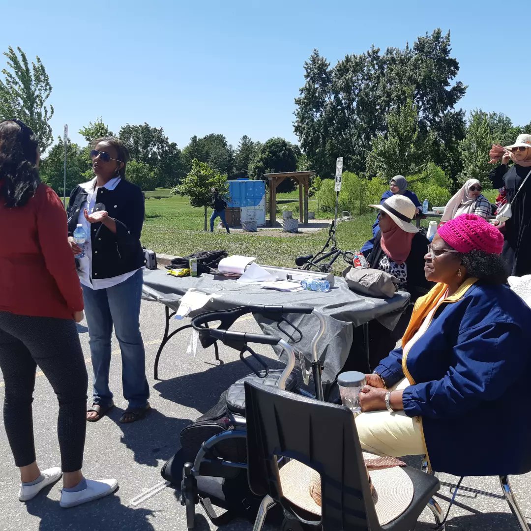 AFROKitchener's tweet photo. Neighbours Day!
#AFRO #vhcc #kitchener #cityofkitchener https://t.co/NNZavIzQ6L
