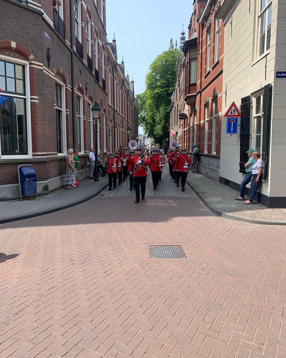 DIOS_Oijen's tweet photo. Vandaag met Tropische temperaturen deelgenomen aan de Streetparade in ‘s-Hertogenbosch. Met een afsluitende defilé op de Parade. ☀️😅 https://t.co/eWzPaFp9gM