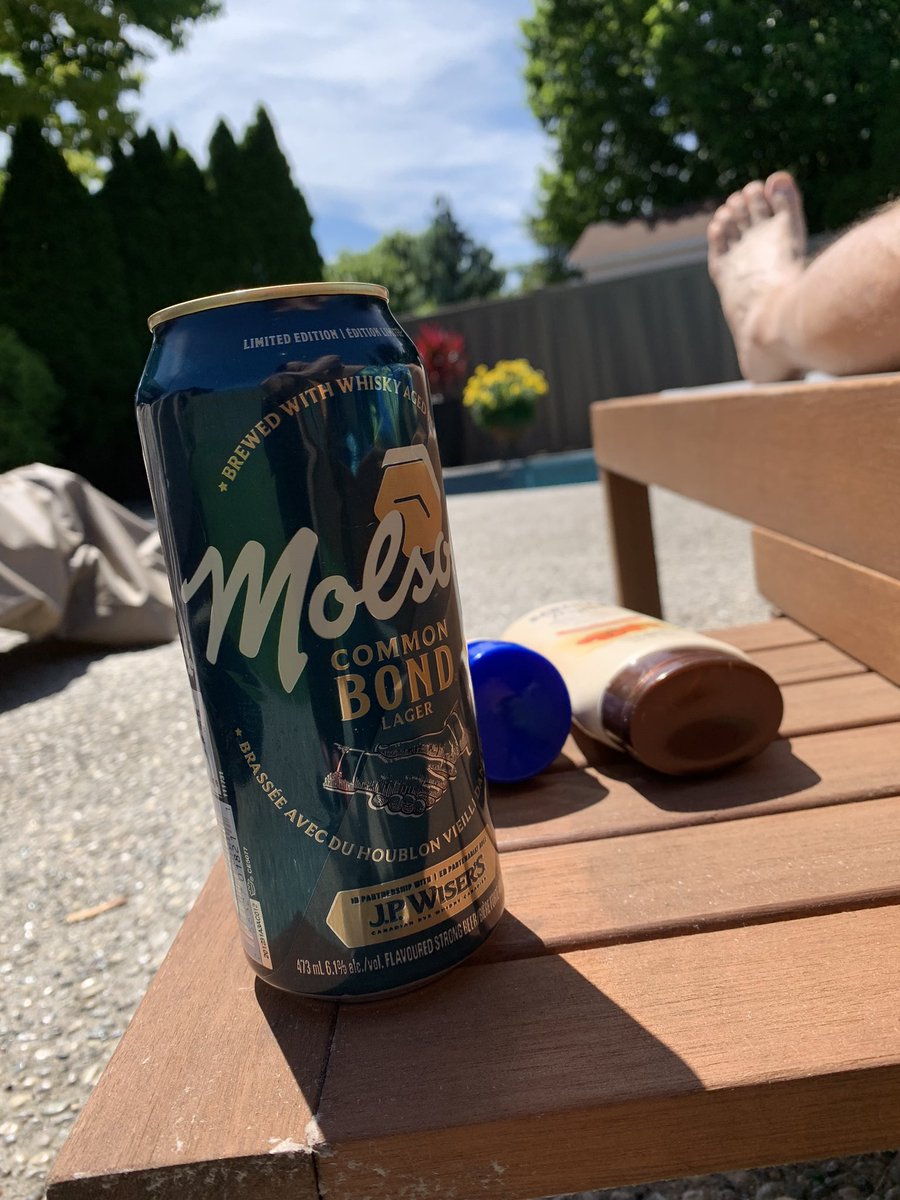 Enjoying my last can of Common Bond by the pool today - great product! <a href="/CDNWhiskyDoc/">Don Livermore - Uisgephile (whisky lover)</a>
