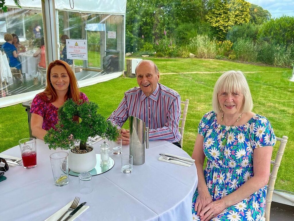 duracell_rachel's tweet photo. Early Father’s Day meal @southcauseyinn
.
Food is always lovely there and nice to be in the outdoor dining pods again!
.
#southcauseyinn #food #northeastfood #eatingout #diningpods #alfrescodining #fathersday #family https://t.co/98yAgkkdbL https://t.co/CIEXl3Z69t