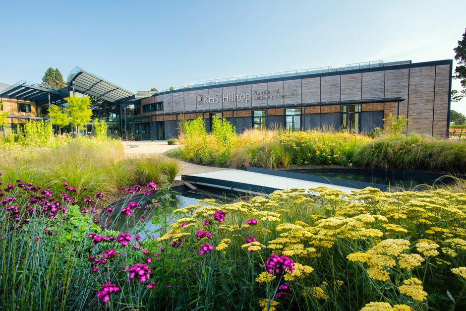 🎶 Enjoy an evening for our Summer Opera Gala 🎶

Sit back, relax, and enjoy the highlights from opera classics such as Carmen, La Bohème, La Traviata, Rusalka and much more! This wonderful evening concert is not one to miss! 

Book your tickets today! rhs.org.uk/gardens/wisley…