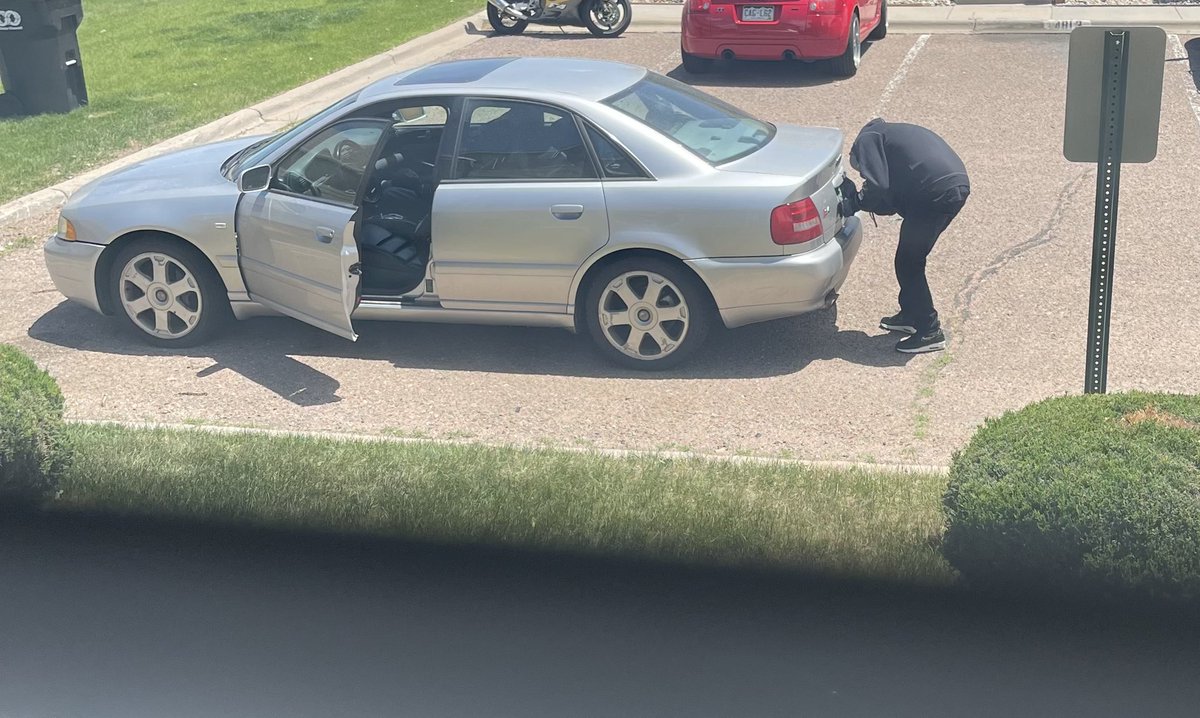 EPCSheriff's tweet image. Robbery just occurred in the 1800 block of Woodmoor Drive in Monument Colorado. We are looking for this vehicle currently related to this robbery that just occurred in Monument. If you see this vehicle please contact us immediately at 719-390-5555. Do not approach the vehicle.