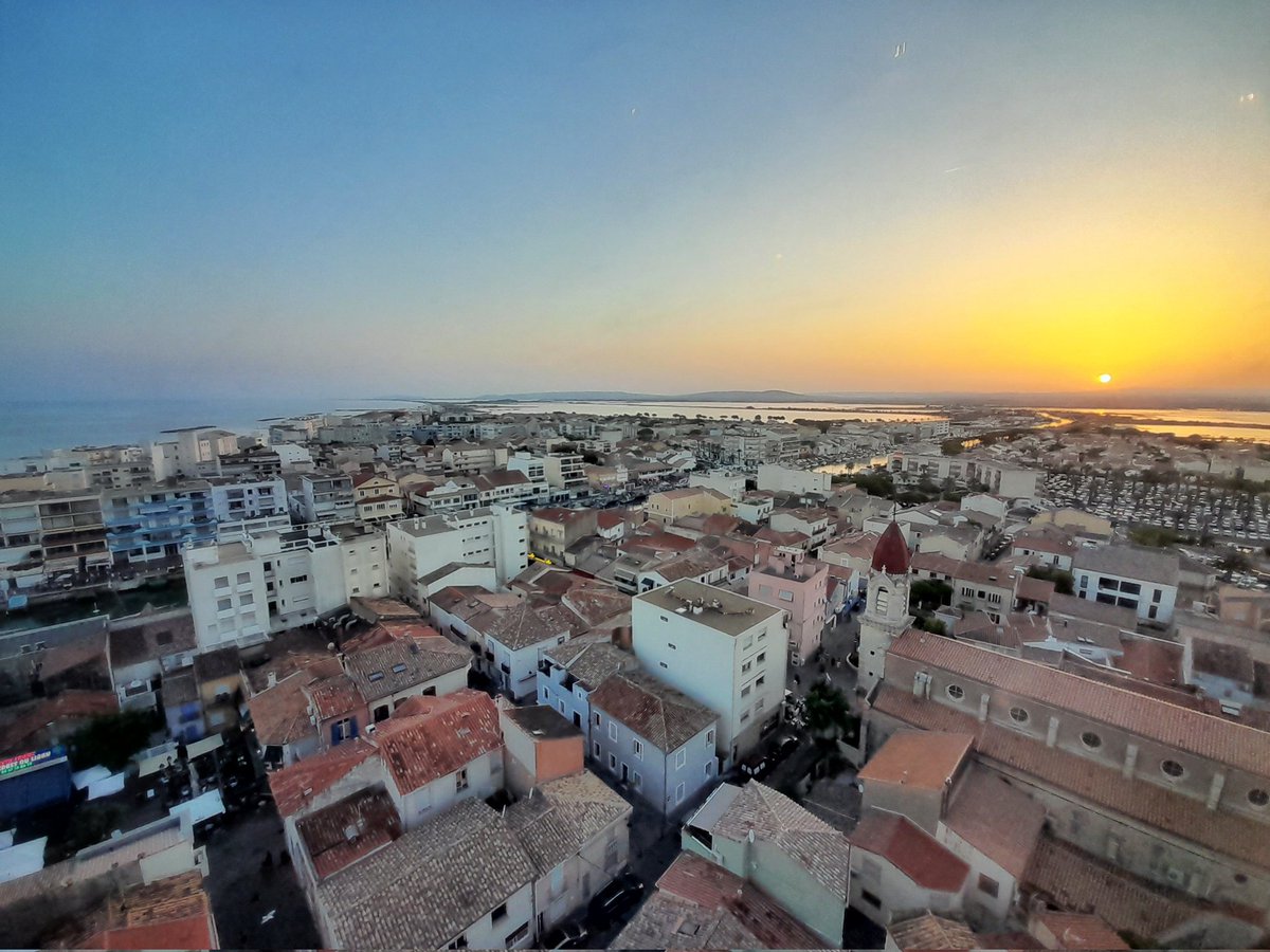 Le soleil se couche sur Palavas 😍😎🌅☀️🔥 <a href="/PalavasOT/">Palavas OT</a>