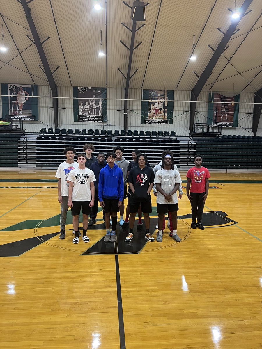 CRHS_Hoops's tweet photo. Great day for us in Huntington, we got better today!! #RaiderFamily #CRBB https://t.co/3DH83ByxXG