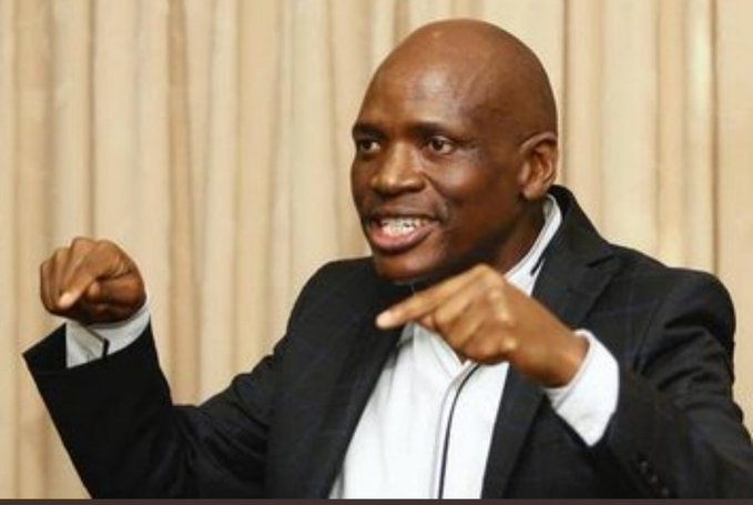 wanumba's tweet photo. @lavidaNOTA Get it in your tiny head , SA hiphop is dead bro you are nothing but bones in a coffin. Get your wife pregnant make her proud for once. 
From executive to a Twitter troll ? Heal , submit a cv at shoprite and move on. Ps 🖕🏿🖕🏿 I know you gonna block me . https://t.co/BeKSL046VZ
