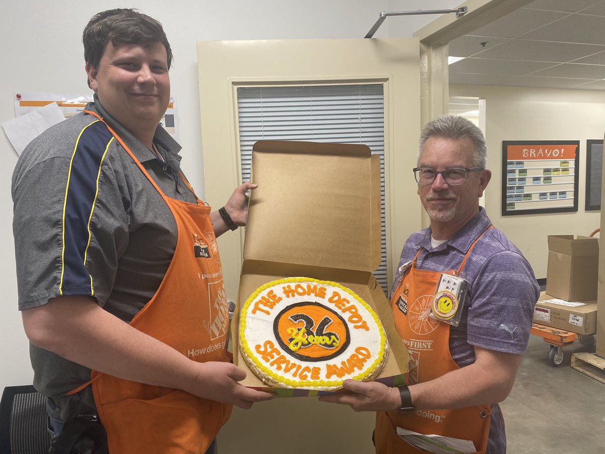 kattie57's tweet photo. Congrats to MASM Don on 36 years with THD! #3206Strong #timeflieswhenyourehavingfun @Daddyz55 @MCasemier @JosephAdamsCubs @KellyConnors7 @GarganoTom https://t.co/8tfLM9JrYK