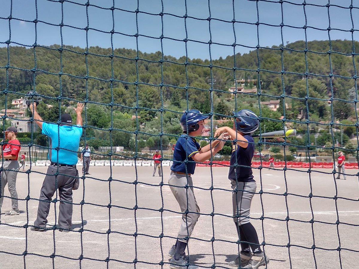 Nos 12U sont CHAMPIONS PACA !

Avec 1 défaite et 12 victoires au championnat régional, nos joueurs ont acté leur niveau de jeu en battant le #cavigalbaseball de Nice 11-1 !

Prochaine étape, le championnat de France !

<a href="/sjibrayel/">Sébastien Jibrayel</a> On se voit pour parler terrain à #Marseille ?