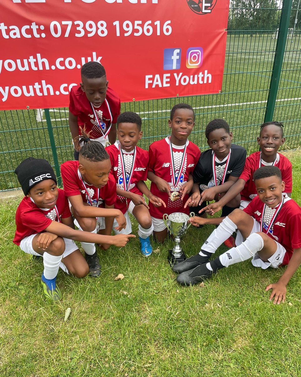 LSFC__'s tweet image. U8 &amp;amp; U10 winners of the FAE Tournament 🥇🏆⚽️

We displayed some great football &amp;amp; capped it off with winners awards from both tournaments, well done LSFC U8 &amp;amp; U10 👏🏽👏🏽⚽️⚽️