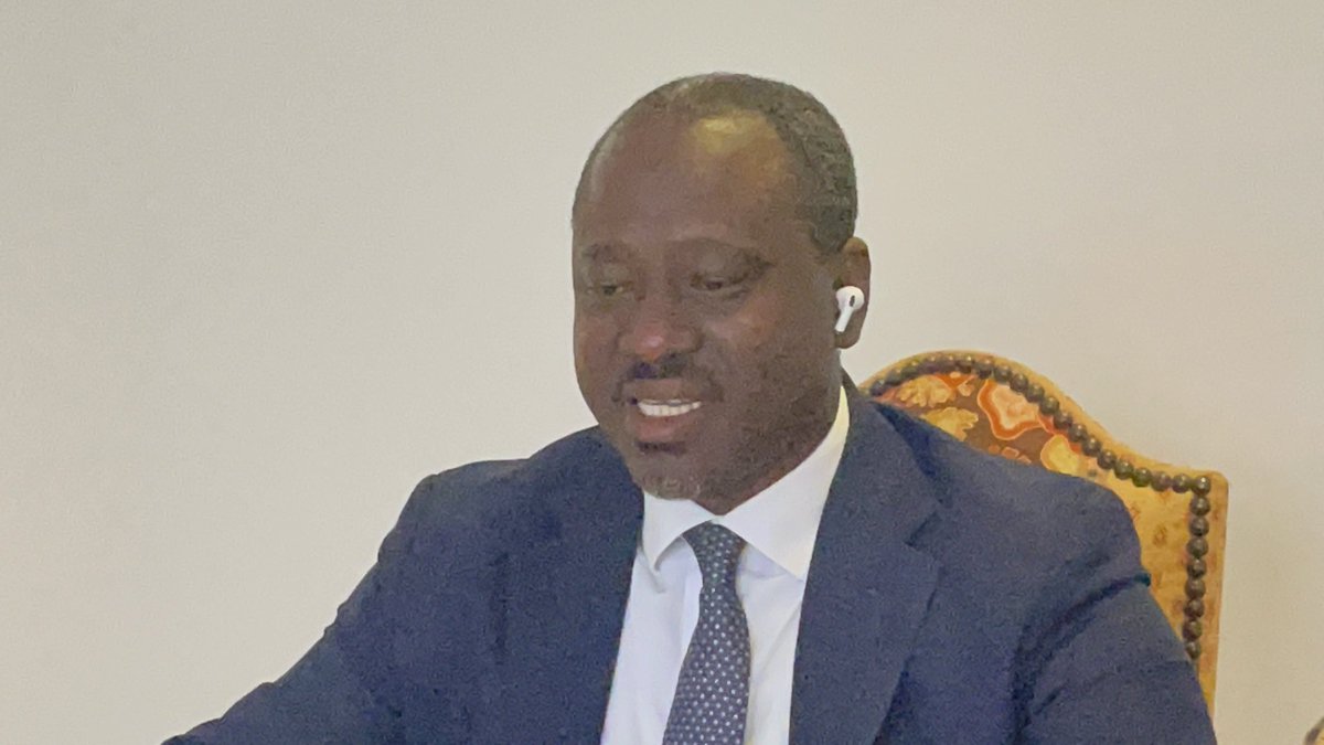 Ceschod's tweet photo. Le Président @SOROKGUILLAUME préside la réunion des COC du @officielGPS #civ #gksteam https://t.co/puqTtfldiK