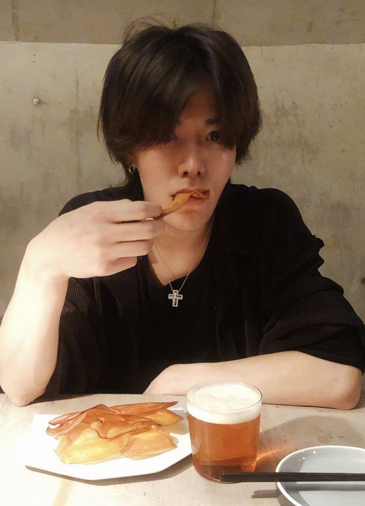 <a href="/myomina_/">miyoo</a> ⠀⠀⠀
awali pagimu dengan sarapan bukan harapan. selamat hari minggu yo semoga hari nih lebih baik dari kemarin. 
⠀⠀⠀