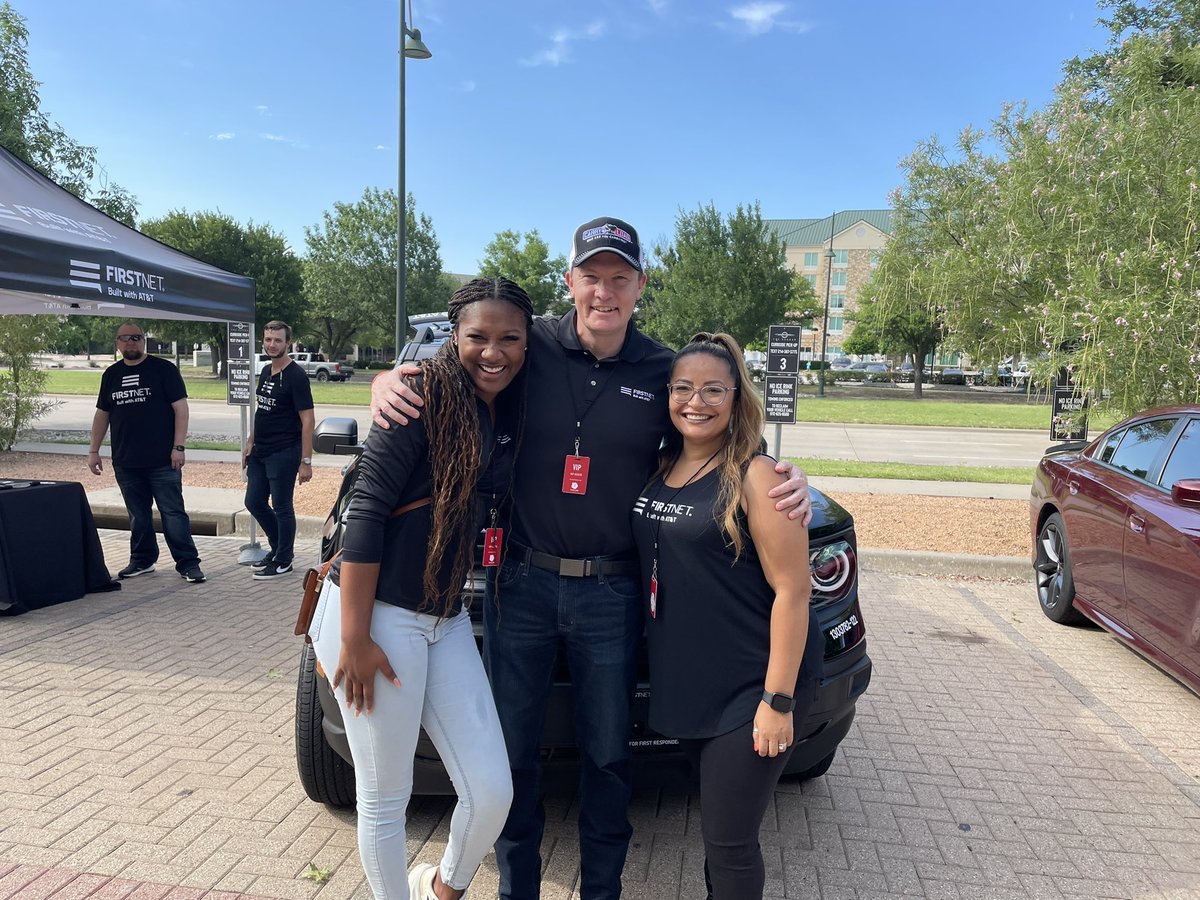 The <a href="/FirstNet/">FirstNet, Built with AT&T</a> team <a href="/DanyelleV_STX/">Danyelle Vaughn</a> <a href="/Dahawks12/">Steve Menard</a> <a href="/jasoncporter/">Jason Porter</a> hosting Thin Line Concert for First Responders #firstnet #attemployee #thankyouforyourservice #thinlineevent #godblesstexas