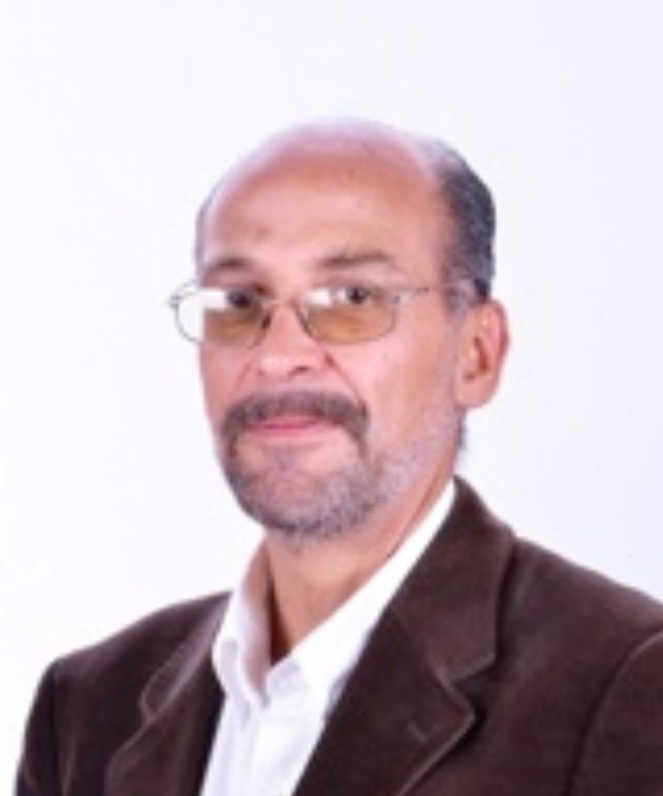 Lamento profundamente el fallecimiento de David Cervantes Peredo, compañero, amigo y ex-colaborador durante mi gestión al frente del DF. Abrazo a familiares y amigos. Descanse en paz. Te echaremos de menos David.