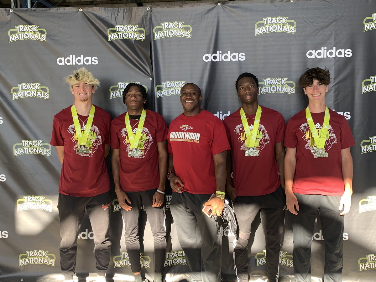 BroncosTF's tweet photo. #AdidasNationals 
Shuttle Hurdle Relay All-Americans @makaiw30 @brycedopson @JoshuaCrum19 #andrewniemann 
Brookwood was in the house! 
Countdown to 2023 starts tomorrow!!! https://t.co/yBk3jwXYr4