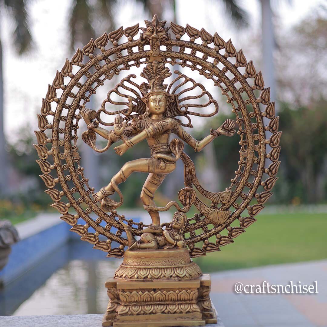 craftsnchisel's tweet photo. Add a little magic to your home by placing this Lord Natraj Murti in brass metal handcrafted by the skilled artisans.

https://t.co/hveG2a3qag
#artist #artwork #decor #idol #sunday #Explore #beautiful https://t.co/Izr2knXSaB