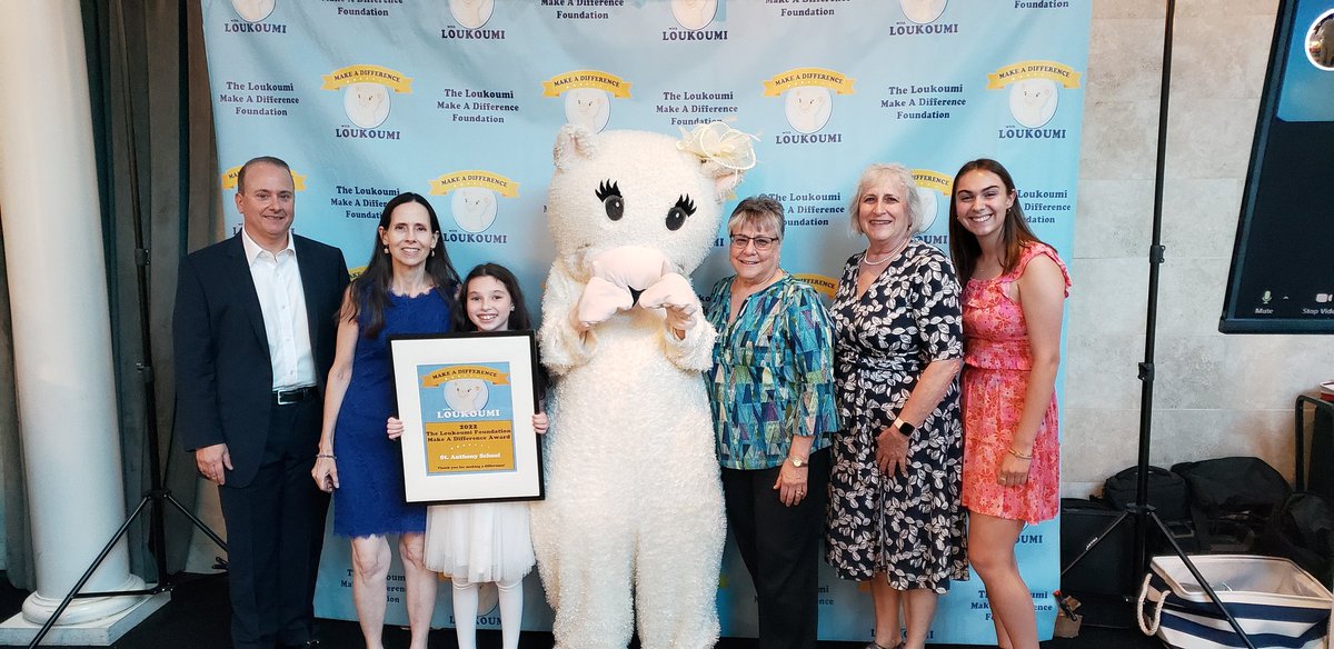 DocAdam54's tweet image. Congratulations to St. Anthony, Nanuet, for the Make A Difference Loukoumi award. So proud of you!