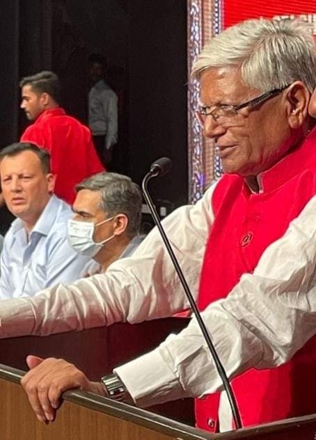 ShivaGopalMish1's tweet photo. ऑल इंडिया रेलवे मेंस फेडरेशन ने अग्निपथ योजना को दोषपूर्ण और युवा विरोधी बताते हुए इसे तत्काल वापस लेने की मॉग की है , अगर ऐसा नही हुआ तो 29 जून को राष्ट्रव्यापी धरना - प्रदर्शन किया जाएगा !
@RailMinIndia https://t.co/CHIiIKbuMp