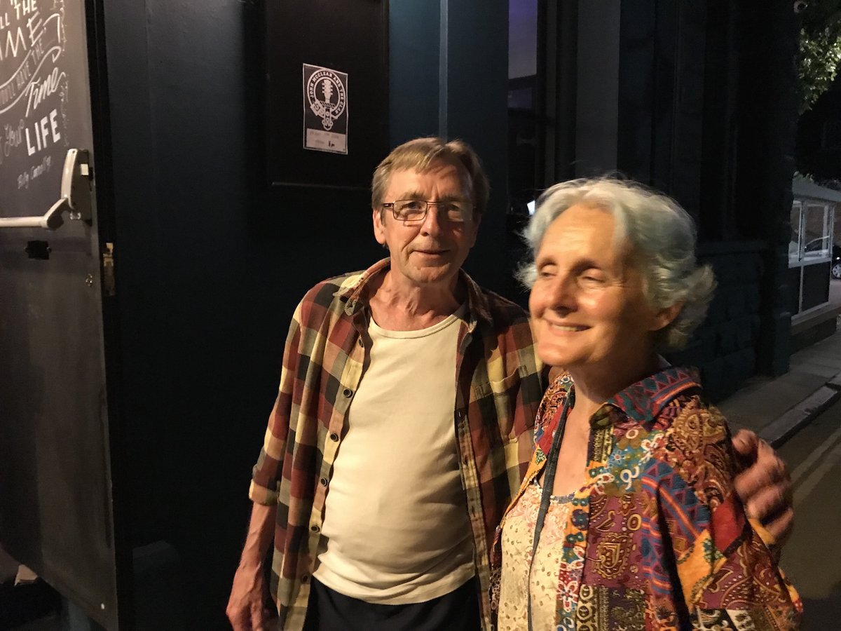 jmccleanclan's tweet photo. We had a great time at the #GeorgeCanning #Camberwell last nite, hope you did too! Lots of familiar faces! Thnx 2 #whoslappedjohn (pictured, hat in hand) for opening #30degrees #grovelaneSE5 @ajmurraymints @benmccleanmusic @lettsomgardens @CamberwellLife #livemusic @TheGooseIsOut https://t.co/83iJCXtxUj