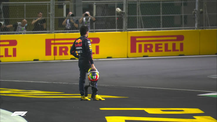 kneelacee's tweet photo. ubers always cancelling perez
#CanadaGP #WTF1 https://t.co/YQ8EHC75nK