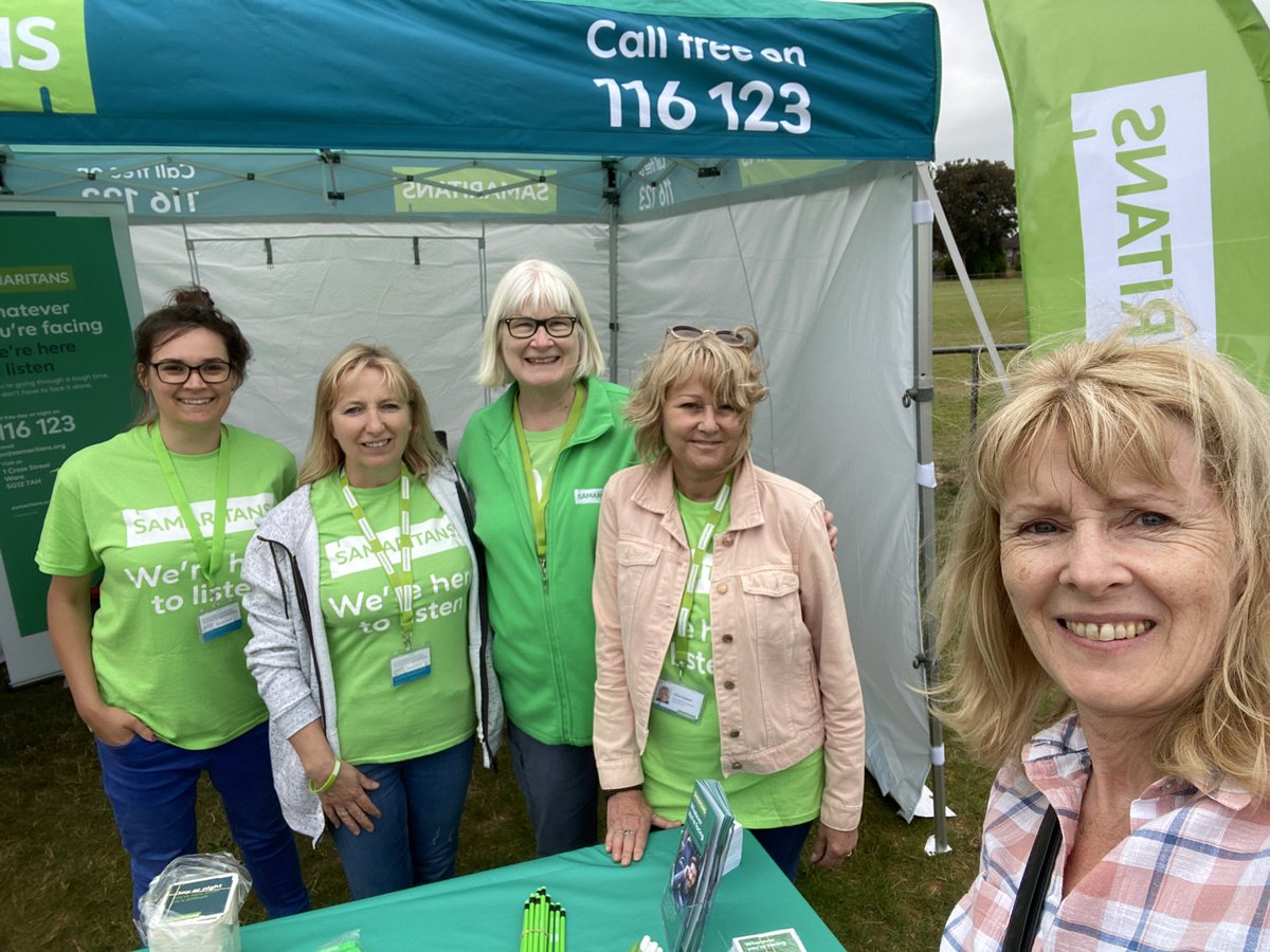 Wonderful meeting <a href="/HertsEssexSams/">Herts and Essex (Ware) Samaritans 🌈</a> volunteers at <a href="/WelwynRugby/">Welwyn Rugby Club</a> #Jocafest #Hertfordshire #Samaritans <a href="/samaritans/">Samaritans</a>