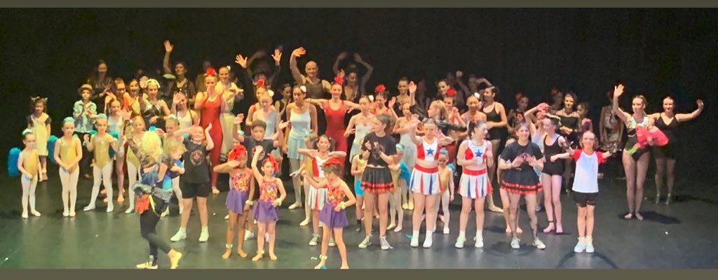 MerlinShoes's tweet image. We are so proud to support @perfectcircleacademy. What a wonderful show! Great performances #localbusiness #shopse19 @ShopSE19