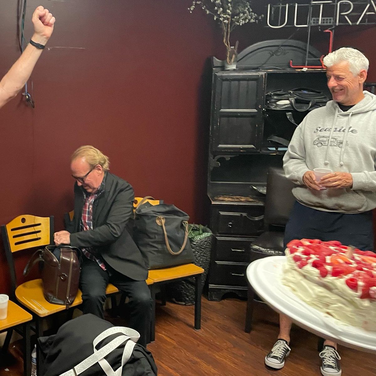 Was a treat to share my homemade Finnish cake with Modern English last night - it was a big hit!