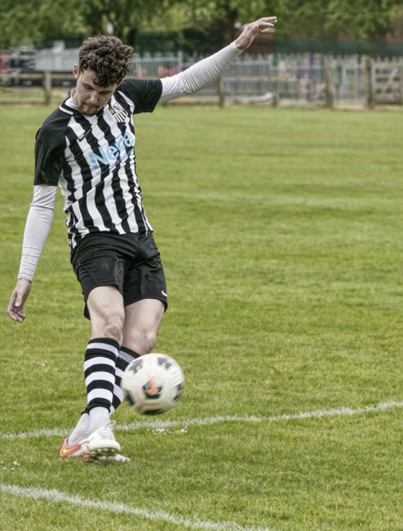 afchackleton_'s tweet image. The award for Goal of the Season goes to @JackGlennon19, for his free kick against Hartwell Forest in the Nene Cup 👏🏻🏆
