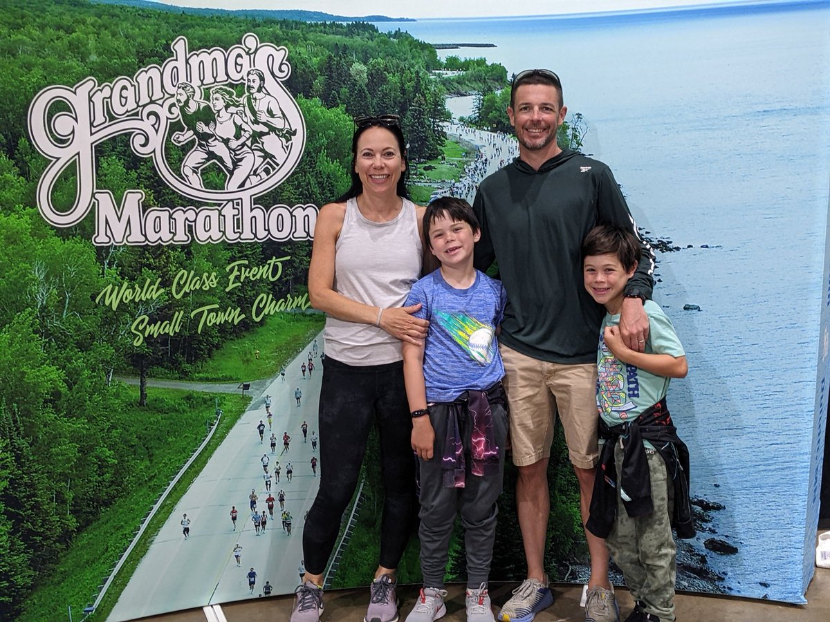 SiobhanSzabo1's tweet photo. He keeps getting faster! Steve finished the Duluth, MN marathon in 2:58. So proud of him. And we got to enjoy a few days in Duluth. Beautiful marathon course and city ❤️ https://t.co/iU432Cy9h0