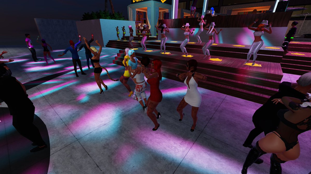 WedontcareGroup's tweet photo. COMON COMON DJ xxxNOVAxxx crazy sexy smexy voice live in daaa house comee and shakee with us https://t.co/lp44FHS0ZV