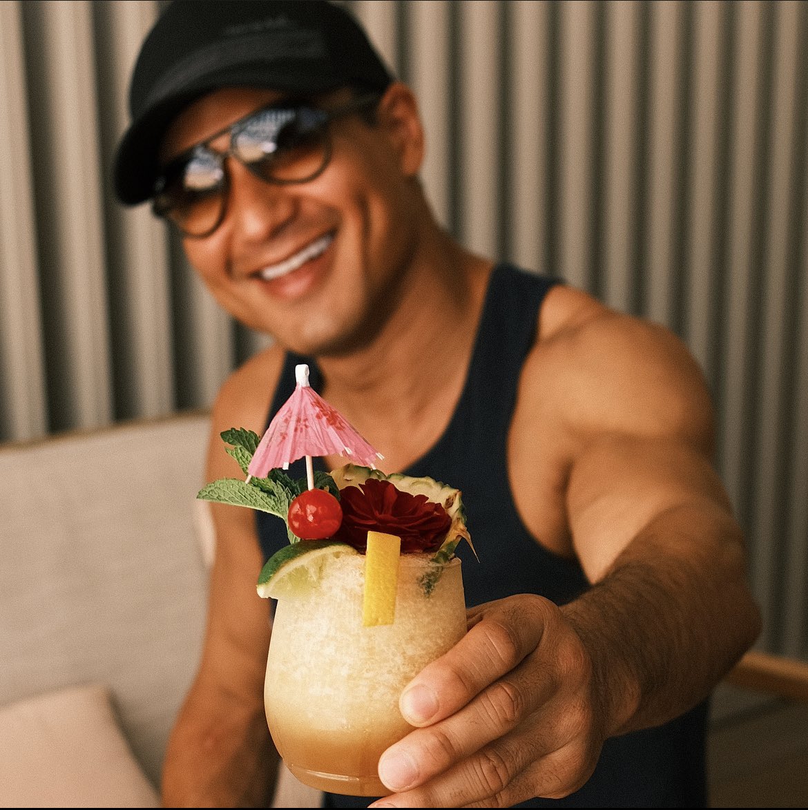 mariolopezviva's tweet image. I got a rose in my drink. This what we’re doing today…

#FrozenMaiTai  #BasicAF  #FathersDayWeekend