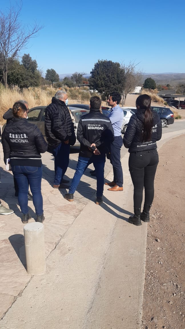 EAlvarezOK's tweet photo. Hoy en las localidades de #LaFalda y #VillaGiardino realizamos Inspecciones y Relevamientos conjuntamente con @mintrabajocba y @minsegcba.

@suvicoarg @GustavoPedrOk @HectorPaezOK @PatricioPedrOK https://t.co/sVW3oNCkfr