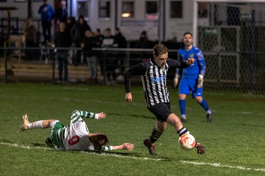 afchackleton_'s tweet image. Our final award of the evening is our Player of the Year award, with the honour this year being presented to the outstanding Robbie Watson, after another stellar season in the AFC back line 👏🏻🏆

Huge congratulations to Robbie, and all of our well deserving winners 🖤🤍