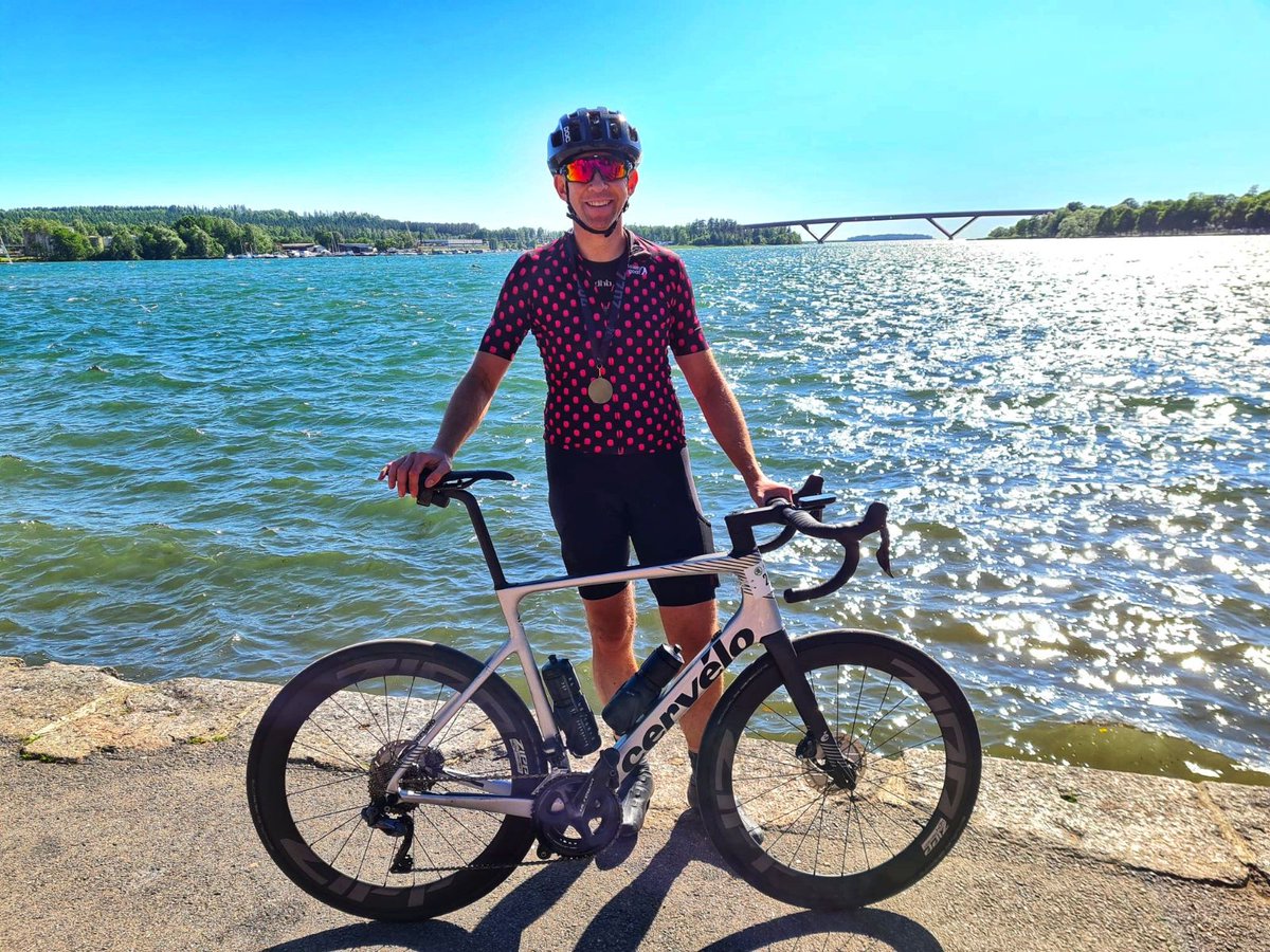 stuntlou1's tweet photo. Another super human effort from @stuntmark 300km around a lake in Sweden π΄ββοΈ for fun apparently
Given back life & living it to the extreme β€οΈ
Forever grateful to #haemteam in @CV_UHB & @NIJekyll @Wendyingramhaem & team #modelpatient #bloodcancersurvivor https://t.co/CgUpLGkpGZ https://t.co/BFu4rnyr1D