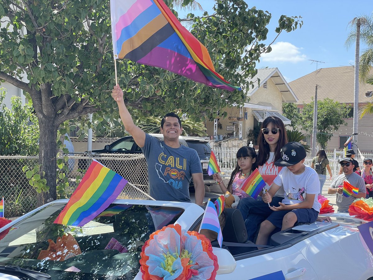MSantiagoAD54's tweet photo. Happy Boyle Heights pride! 

This is our inaugural pride and we’re standing strong with our LGBTQ+ community 🏳️‍🌈🏳️‍⚧️

Check out the festival at 1st &amp; Chicago going until 11pm! https://t.co/km2Gpv4iZB