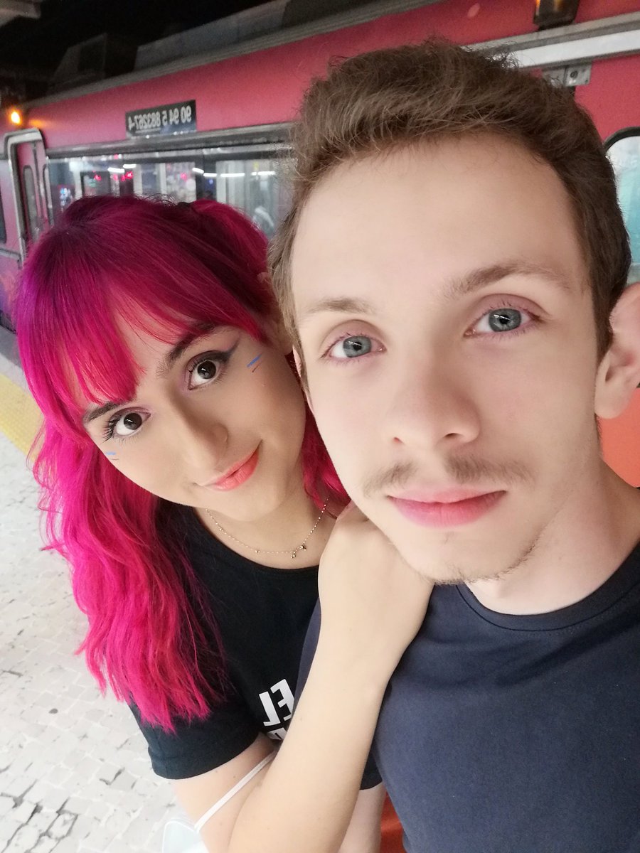 Maailmakodanik_'s tweet photo. Photo dump da parada LGBTQIA de Lisboa #LGBTQIA #LGBTparade https://t.co/QbJihs5Szp
