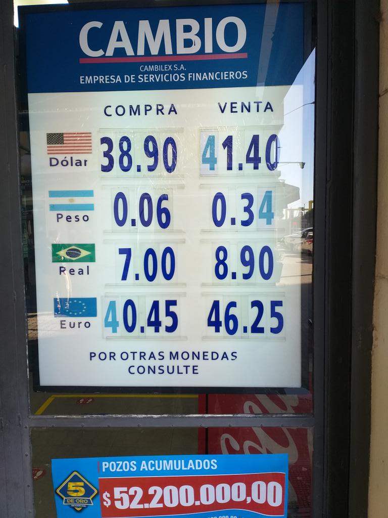 BuchasJuan's tweet photo. Me lo acaban de enviar.Hoy la  cotización del peso argentino en Montevideo. https://t.co/iZVeMlT59D