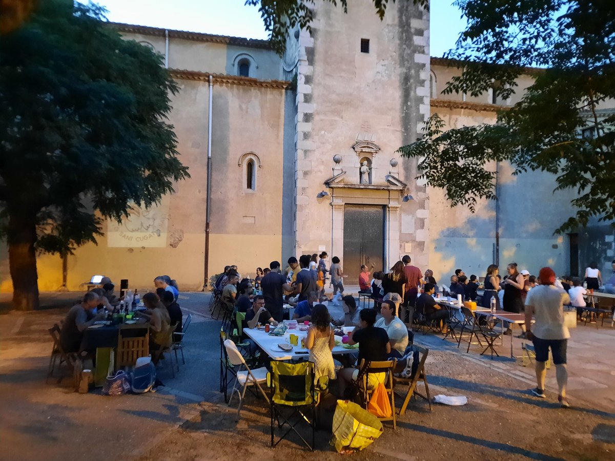 caudesalt's tweet photo. Quina il·lusió haver recuperat el sopar de final de curs amb totes les famílies de l'agrupament💖 https://t.co/XEze9uEBFc