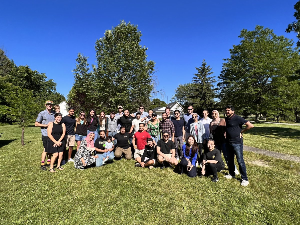 CwruNeuro's tweet photo. Beautiful day for a picnic with #Neurofam with current, past and future residents and attendings. #NeurologyProud #SummerInCle #Neurotwitter #Residency #Neurology https://t.co/4AD1COErDe