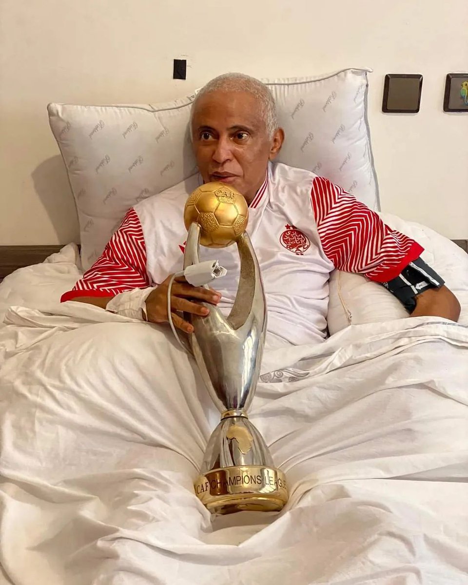 wydad_alouma22's tweet photo. ﴿ وما كانَ الله ليعجزه من شيء ﴾
يارب أنزل شفائك لمن مسّه الضرر ، اللهُم يَا شافي يَا مُعافي اشفي مرضانا شفاء لا يغادر سقماً https://t.co/MjRfT5gqrC
