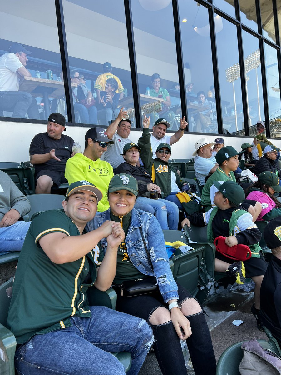 lcanoph's tweet photo. Fathers day early @Athletics https://t.co/tHmAALSMPt