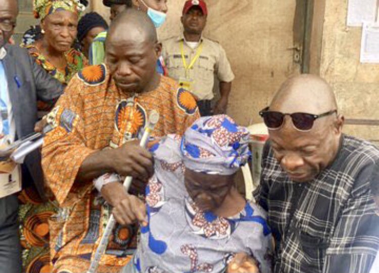 nilevalli's tweet photo. When they say these are the real voters, just remember they are our parents, aunties and uncles. Its time to step up our strategy by talking to them #EkitiDecides2022 #OBIdients #talktoyourparents https://t.co/zr1TuN0RHI