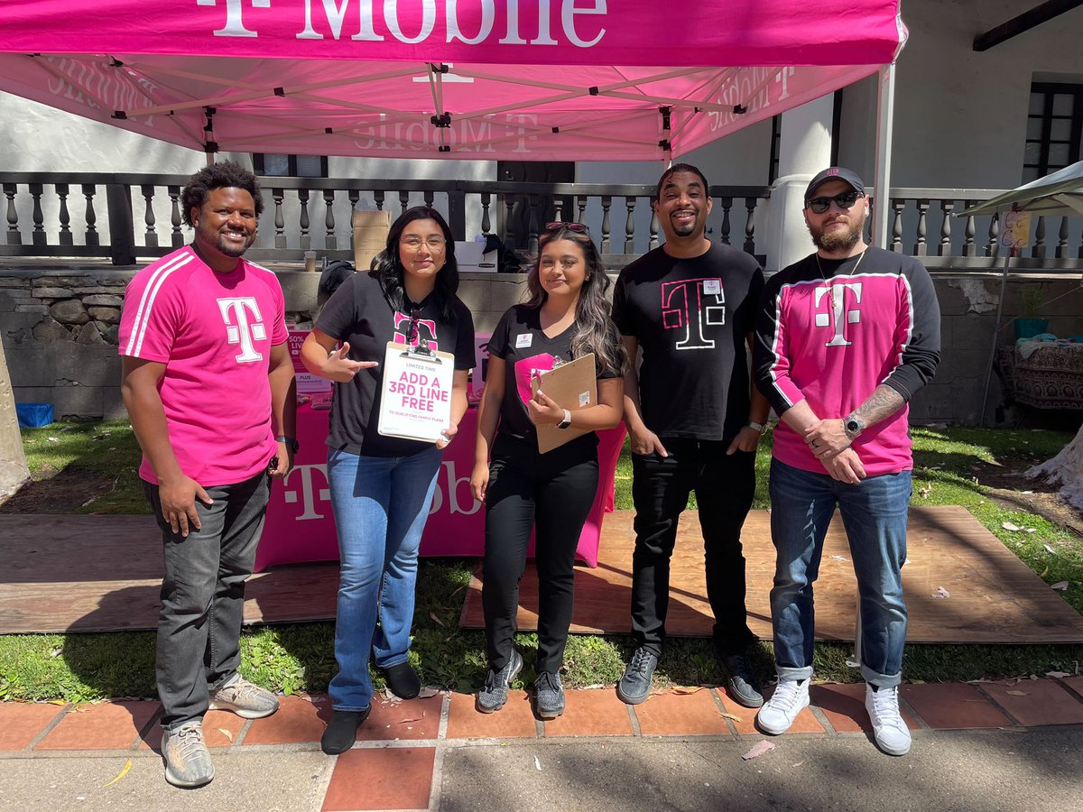 D_Hernan31's tweet photo. #TMobile again showing up to support this years Juneteenth event in the city of #SanLuisObispo . Huge shout out to our local TPR #ArchTelecom for partnering with us and representing the brand @OrlandoSMRA @JT_smrYAY
Great job Ryan Blevins for all that YOU DO! https://t.co/NifI3nBBq6