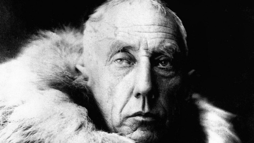 Lost in the Arctic: on a rescue mission in search of crashed airship Italia. #OnThisDay #OTD in 1928, Roald Amundsen disappeared near Tromso, Norway, flying with five others; his body never found. First to the South Pole in 1911 - he was one of the greatest explorers of all time