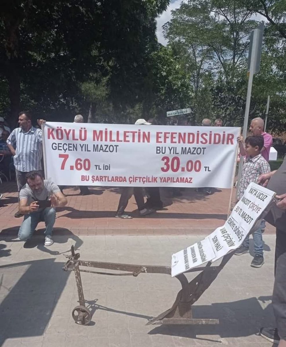 Seçim sandığı geldiği zaman iyice sorgulayıp öyle oy verin.Avrupalı emekli olunca dünya turuna çıkıyor ve birçok ülke geziyor.Fazla söze gerek yok #SeçimiSabırlaBekliyoruz