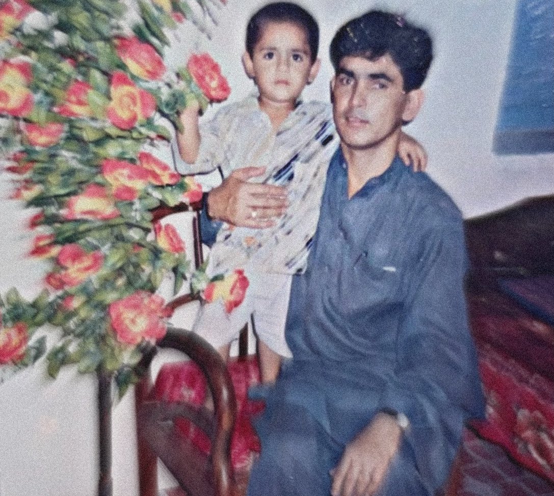 mirsuha1973's tweet photo. THE HEART OF A FATHER IS THE MASTERPIECE OF NATURE👑🌎🤍#HappyFathersDay https://t.co/ocbGW5jFNf