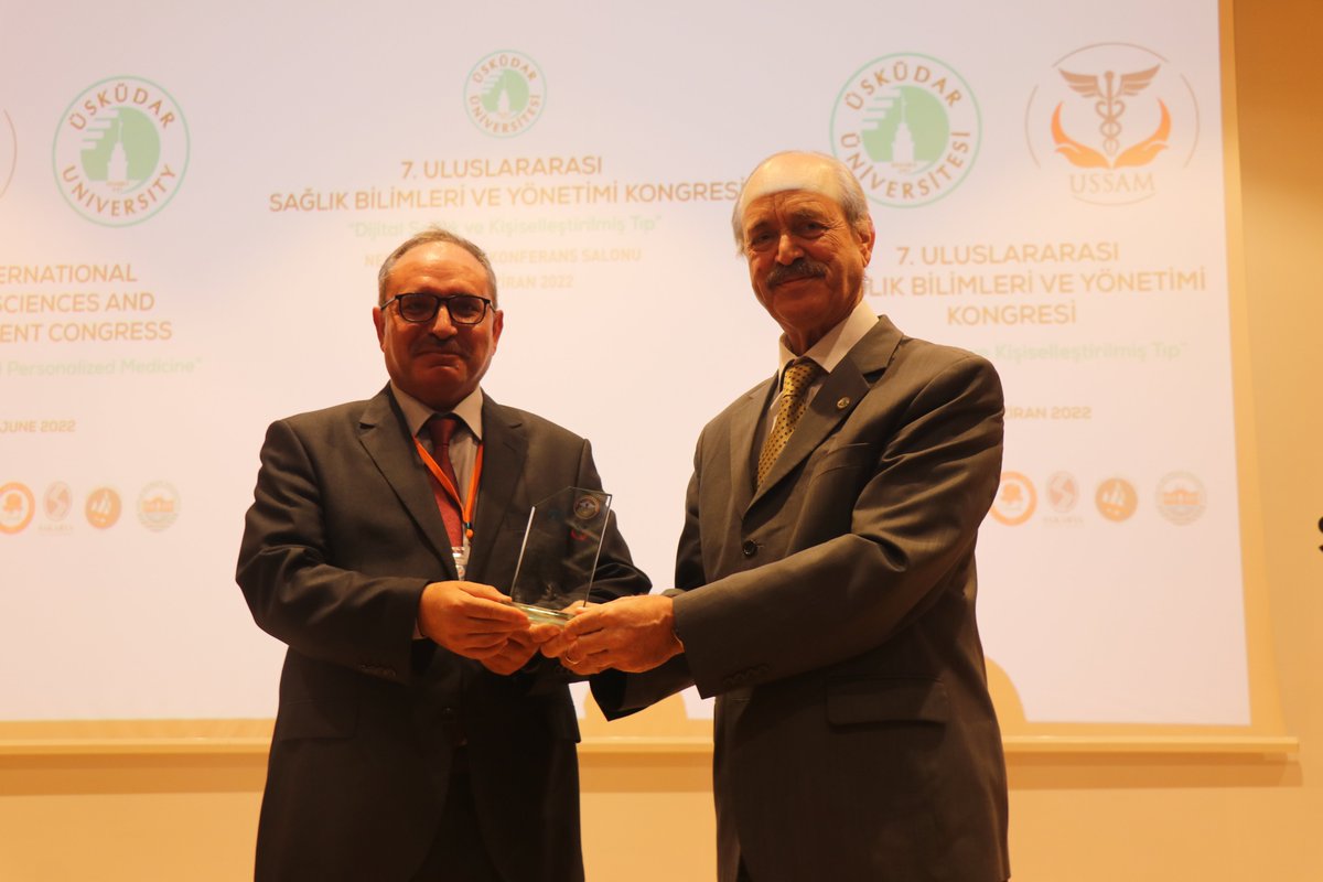 ussam2016's tweet photo. 7. Uluslararası Sağlık Bilimleri ve Yönetimi Kongremiz, fiziki ve dijital ortamda bildiri, panel ve kongre kursu oturumlarıyla başarılı bir şekilde gerçekleştirilmiştir. Bir sonraki kongrede görüşmek ümidiyle... #IHMC2022 #ÜsküdarÜniversitesi #USSAM https://t.co/Q14B0NB40t