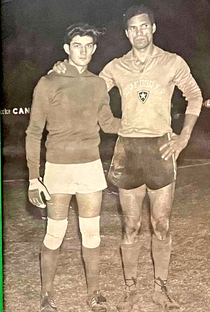 Ignacio Calderón y Haílton Corrêa de Arruda 'Manga' 🇧🇷, arqueros de Chivas y Botafogo en los años sesenta.