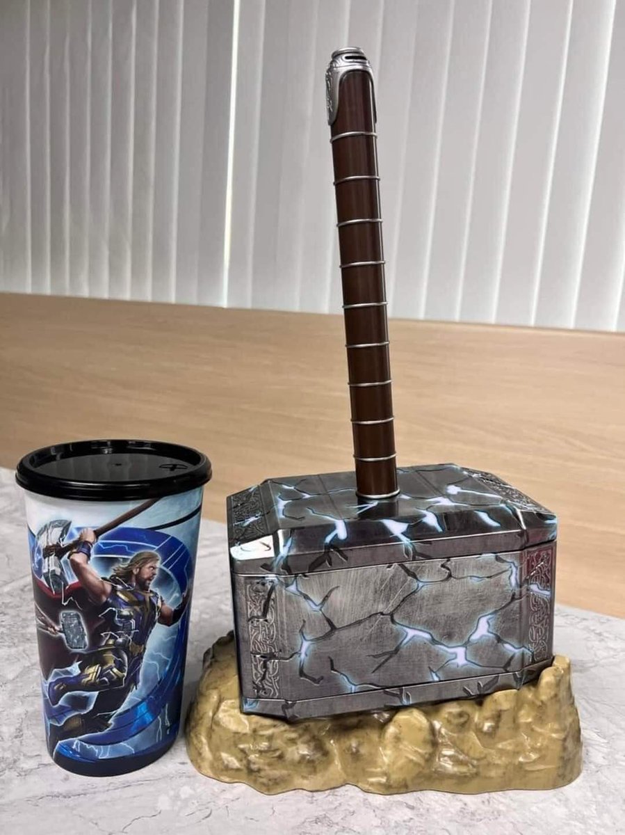 DanielVirgenSG's tweet photo. BRUTAL Palomera y vaso de @Cinepolis 😍 por #ThorLoveAndThunder https://t.co/PgjeiYAA5y