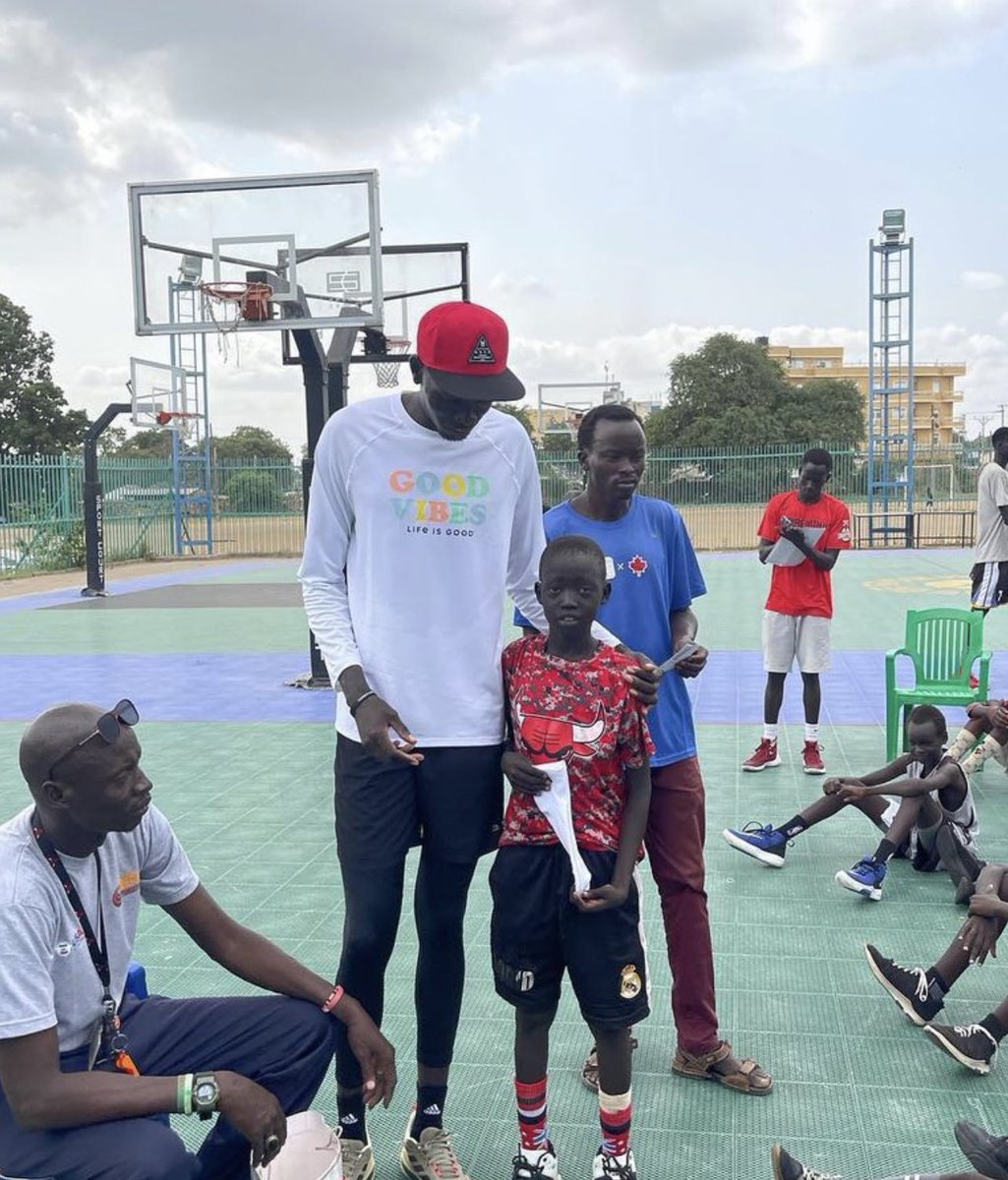 AZSelectBoysBB's tweet photo. Extremely Proud of AZ Select Alumni @DhalMatur 
Back in Juba South Sudan Giving Back to His Community 
The @calpolymbb Big Man is Spending the Next Few Weeks Helping at Youth Camps https://t.co/mLjI5fD5bs