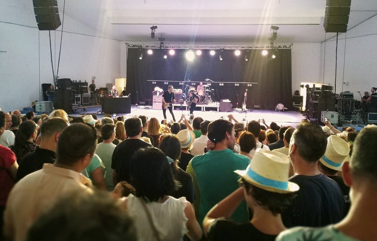 colpbol's tweet photo. Hoy apoyando a @ASINDOWN en su festival benéfico "No te cambio por nadie" y disfrutando del concierto solidario de #Yambu @OficialRevolver #LosRebeldes y #SeguridadSocial 😎
Gràcies a vosaltres per la tasca que feu! 👏👏👏
#GeneticamenteRebeldes https://t.co/zy86ANrMrh
