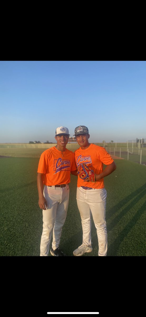 kansas_curve's tweet photo. Final 

Kansas Curve College - 9 

McPherson Pipeliners - 8

Players of the game 

@EreuBrian - 2.0IP 4K 1SV 

@mikeyacosta22 - 2-5 HR 2B 3RBI https://t.co/vw1bbIPmN1